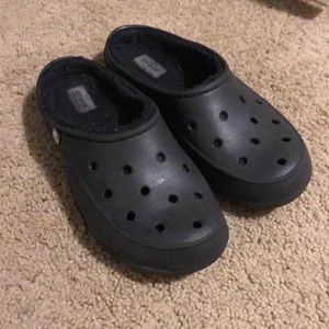 FUZZY SLIP ON CROCS